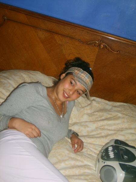 farah bent khalti a belgique